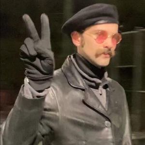 Meet your Posher, Adam